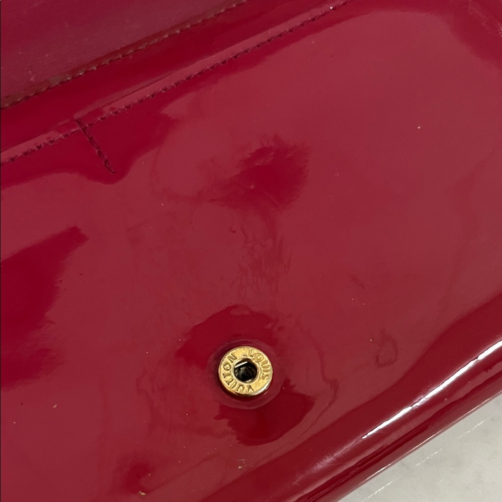 Louis Vuitton Glossy Red Patent Large Wallet with Gold LV Emblem - Picture 7 of 9